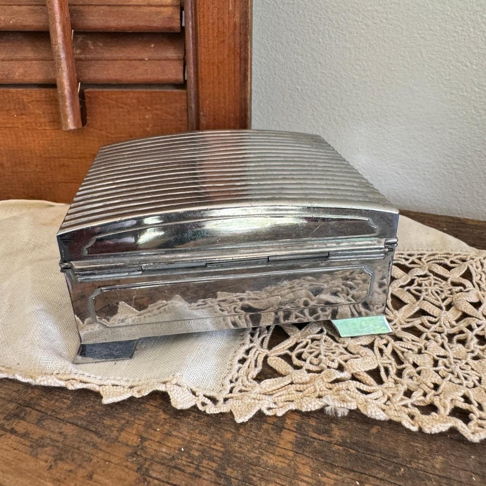 Vintage Silver Ribbed Metal Trinket Box Made in Japan Wood Lined Footed 4x3.5x2 - Picture 4 of 5